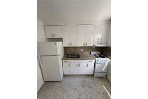 926 Nw 5th St 2, Miami