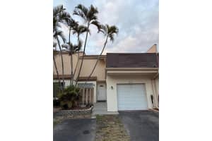 868 Nw 81st Way 9, Plantation 868 Nw 81st Way 9, Plantation