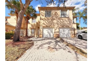 792 Nw 170th Ter 792, Pembroke Pines