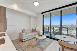 580 72 1713, Miami Beach