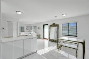 1712 Nw 76th Ter 1712, Miami