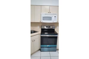 5420 W 21st Ct 108, Hialeah