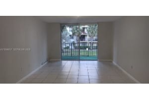 9320 Fontainebleau Blvd 211, Miami