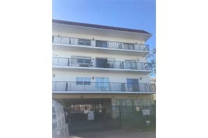 1960 Marseille Dr 305, Miami Beach