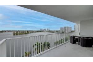 2851 Ne 183rd St 817e, Aventura