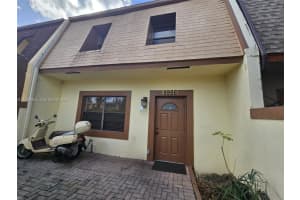 5966 Nw 24th Ct, Sunrise