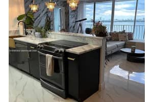 7601 E Treasure Dr 2022, North Bay Village