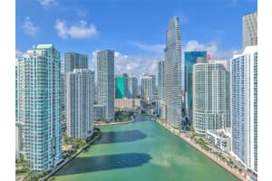 300 S Biscayne Blvd L-822, Miami