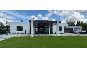 11481 Sw 93 St, Miami