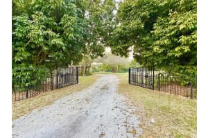 1621 Sw 117th Ave, Davie