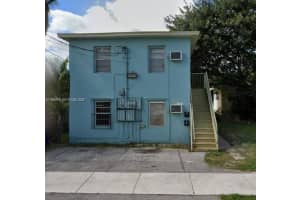 8290 Nw 4th Ave 2, Miami