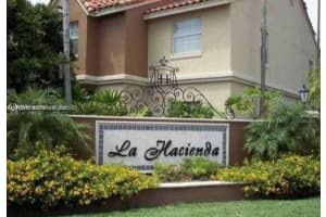 18308 Nw 68th Ave B, Hialeah