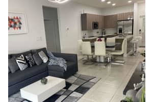 4636 Nw 84th Ave 15, Doral