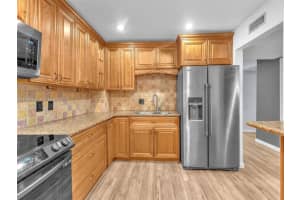 6201 N Falls Cir Dr 210, Lauderhill