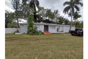 1050 Ne 82nd St 1, Miami