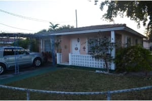 3740 W 5th Ct, Hialeah