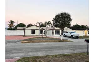 19541 Nw 57th Ct 0, Hialeah