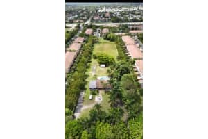 951 Sw 121 Ave, Davie