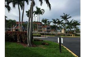 18850 Nw 57th Ave 308, Hialeah