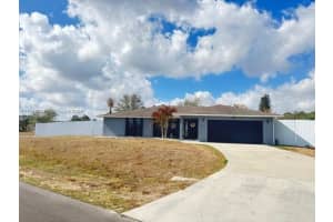 702 Nw Orchid St, Port Saint Lucie