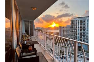 7601 E Treasure Dr 1817, North Bay Village