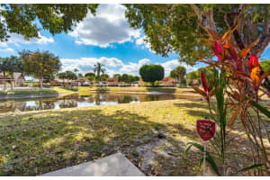 6131 Seven Springs Blvd, Green Acres