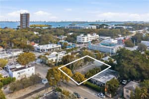 570 Ne 69th St 1, Miami