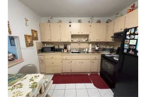 6190 W 19th Ave 205, Hialeah