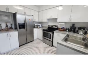 20 Park Dr 3, Bal Harbour