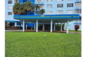 4001 Hillcrest Dr 416, Hollywood