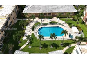 851 Ne 14th Ave 414, Hallandale Beach