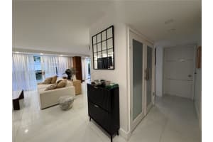 19195 Mystic Pointe Dr 205, Aventura