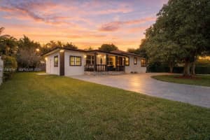 65 Nw 118th St, Miami