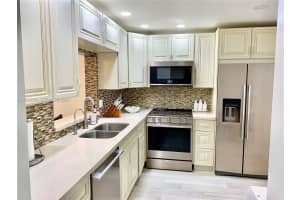 619 Ne 14th Ave 301, Hallandale Beach