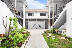 10375-35-55 Sw 40th St 0, Miami