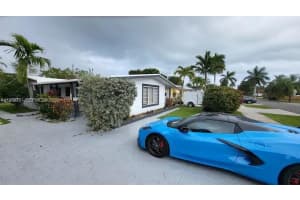 821 Ne 6th St 1, Hallandale Beach