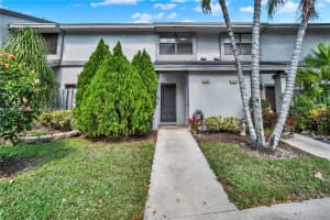 3437 S Carambola Cir S 2463, Coconut Creek