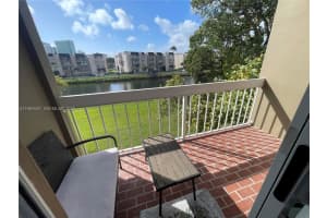 7722 W Camino Real E-316, Miami