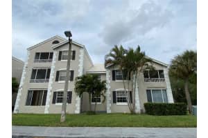 2841 N Oakland Forest Dr 110, Oakland Park