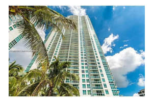 950 Brickell Bay Dr 5209, Miami