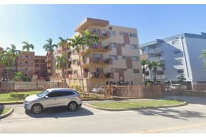 1630 W 46th St 514b, Hialeah