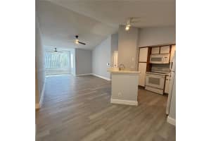 3330 Pinewalk Dr N 1634, Margate