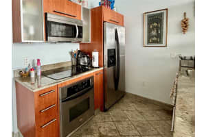 185 Sw 7th St 4410, Miami