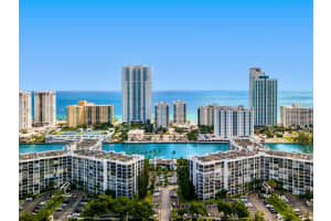 800 Parkview Dr 1007, Hallandale Beach