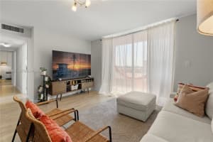 3161 S Ocean Dr 408, Hallandale Beach