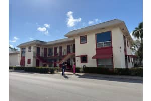 1120 Ne 10th St 5, Hallandale Beach