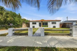 3021 Sw 12th St, Miami