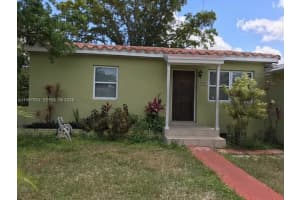 320 Nw 132nd St, North Miami