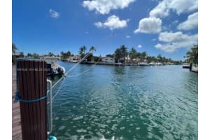 2430 Ne 135th St 105, North Miami