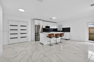 574 Nw 98th St, Miami